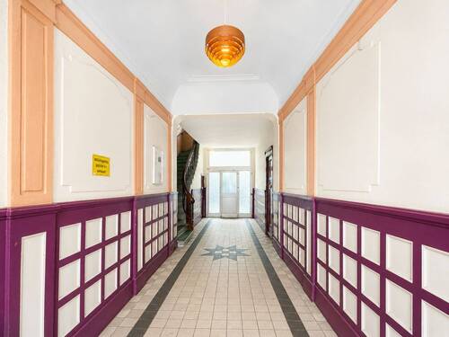 Hausflur - Etagenwohnung mit 92,10 m&sup2; in Berlin zum Kaufen