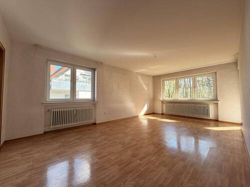 Wohnzimmer 1. Obergeschoss - Mehrfamilienhaus, Wohnhaus mit 228,00 m&sup2; in Baunatal zum Kaufen