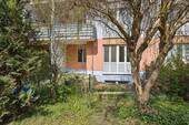 Gartenansicht - Sonne, Garten und viel Platz - Große Wohnung mit extra hellem Hobbyraum