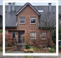 Reihenhaus, gut geschnitten, 8 m breit ( EG, 1 OG, DG und KG ) - Rheinberg - Borth