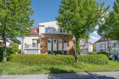 Fassade - Ruhige Lage in Rangsdorf, sehr gepflegte 3-Zimmer-Wohnung mit Balkon
