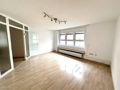 Büroraum - 6 Zimmer Büro zur Miete in Kaiserslautern
