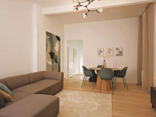 03 - 2 Zimmer Etagenwohnung in Berlin