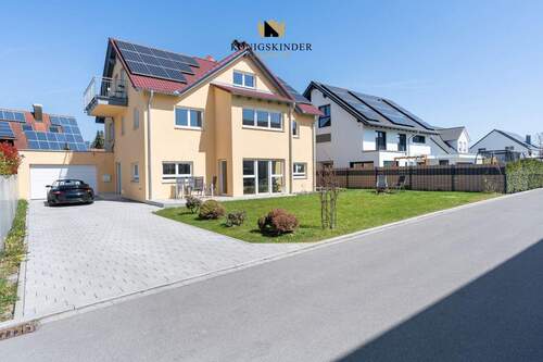 Zufahrt - 1 Zimmer Einfamilienhaus zum Kaufen in Friedrichshafen / Waltenweiler