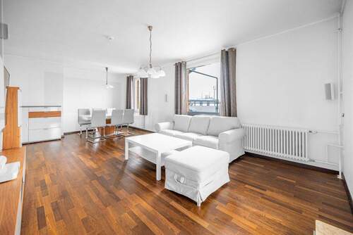 Wohnzimmer - 4 Zimmer Etagenwohnung in Berlin