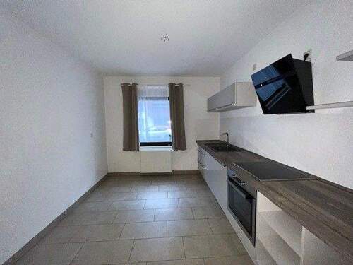 Küche EG.jpg - Bachem, Reihenhaus, ca. 160 m², 6 Zimmer, 2 Einbauküchen, 3 Bäder, große Terrasse, Garten