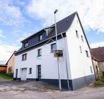 Wohnhaus mit Garage und zwei separaten Wohnungen in guter Lage - Gaildorf / Eutendorf