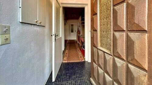 Hauseingang - Einfamilienhaus mit 100,00 m&sup2; in Schönberg zum Kaufen