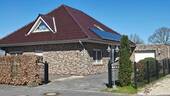Exklusiver Bungalow mit massiv gemauerte Garage - 