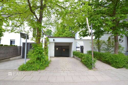 Tiefgarageneinfahrt - 