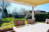 Terrasse mit Blick in den Garten - 