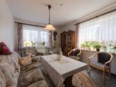 Wohnzimmer - 7 Zimmer Einfamilienhaus in Jemgum