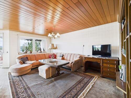 Wohnzimmer - 4 Zimmer Etagenwohnung in Gärtringen