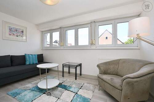 Bild1 - Voll möblierte Wohnung mit Stellplatz in Stuttgart Zuffenhausen nähe Porsche