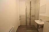 Beispiel Bad mit Dusche - EG Wohnung mit Dusche...da freuen sich nicht nur die Umzugshelfer!