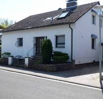 Gelegenheit in bester Lage. Freist. Einfamilienhaus - Schöneck Büdesheim