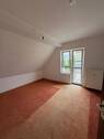 SZmit Blick zum Balkon - 2 Zimmer Etagenwohnung in Berlin