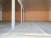 in der Halle, von vorne - Halle zur Miete in Teublitz