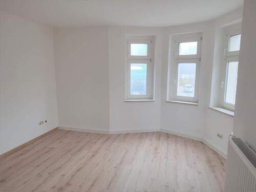 Wohnzimmer - Etagenwohnung mit 70,80 m² in Zeulenroda-Triebes zur Miete