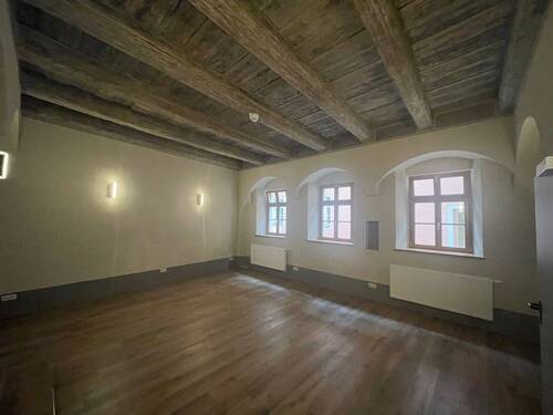 Raum 1 - Exklusive Gewerbefläche in bester Lage der Meißener Altstadt; geeignet für Künstler, Wellness, Pflege und Massagen