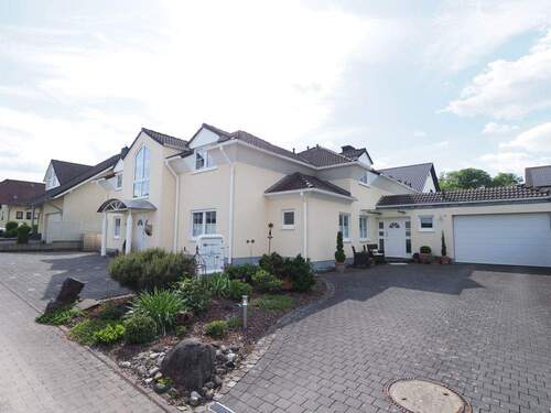 Straßenansicht - 1 Zimmer Einfamilienhaus zum Kaufen in Helferskirchen