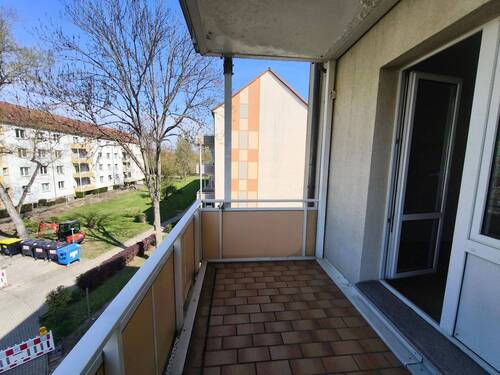 Balkon - 2 Zimmer Etagenwohnung zur Miete in Merseburg