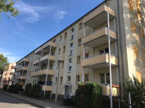 Außenansicht - 2 Zimmer Etagenwohnung in Merseburg
