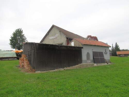 Schuppen mit ehemaligem Hühnerhaus - 