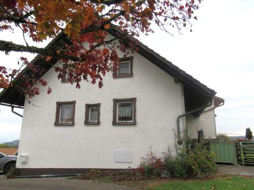 Hausansicht von Osten - Mehrfamilienhaus, Wohnhaus mit 202,00 m² in Ühlingen-Birkendorf zum Kaufen