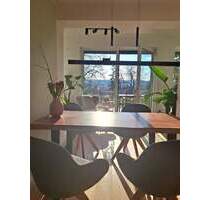 Helle und moderne 3-Zi.-Whg. in Bestlage mit Küche - Neustadt an der Aisch