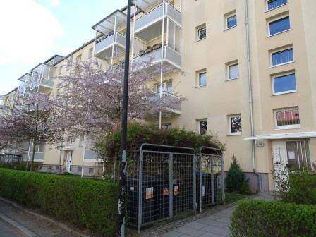 Außenansicht - 2 Zimmer Etagenwohnung zur Miete in Erfurt