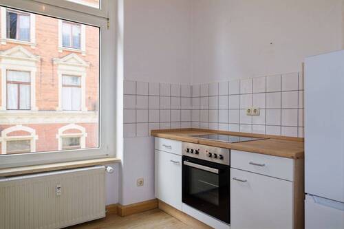 Küche mit EBK - Wohnung mit Einbauküche in der Neustadt