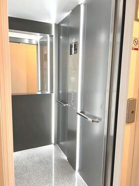 Aufzug - 3 Zimmer Etagenwohnung in Wendlingen am Neckar