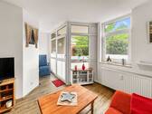Wohnbereich mit Zugang zur Terrasse - 