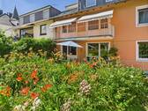 Blick zu Terrasse - 