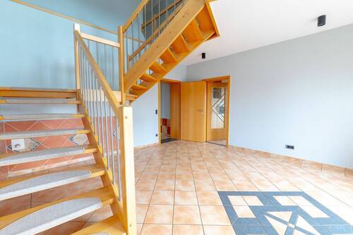 Flur - 4 Zimmer Mehrfamilienhaus, Wohnhaus in Oerel-Barchel