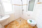 Gäste-WC - Mehrfamilienhaus, Wohnhaus mit 157,00 m&sup2; in Oerel-Barchel zur Miete