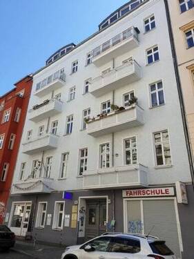 Hausansicht - 2 Zimmer Etagenwohnung in Berlin