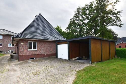 Haus Straßenansicht.jpg - 