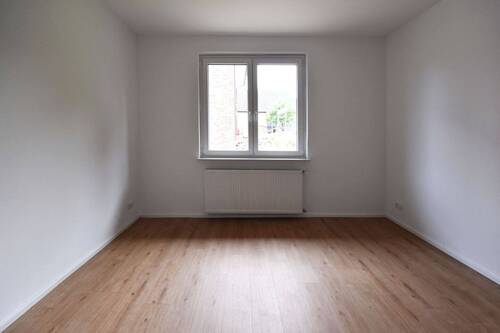Zimmer.jpg - Mehrfamilienhaus, Wohnhaus mit 78,00 m² in Hamfelde zur Miete