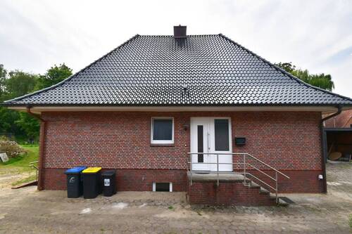 Haus Front.jpg - 