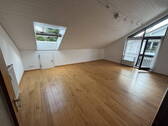 Helles, geräumiges Wohnzimmer - Etagenwohnung mit 61,50 m² in München zum Kaufen
