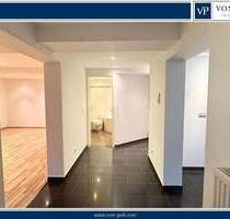 Modernisiertes Einfamilienhaus mit Einliegerwohnung in Kelkheim - Fischbach - Kelkheim (Taunus)