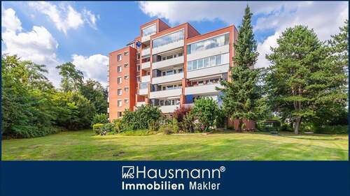 Hausansicht - Penthouse-Flair mit Weitblick in Hamburg-Stellingen!
