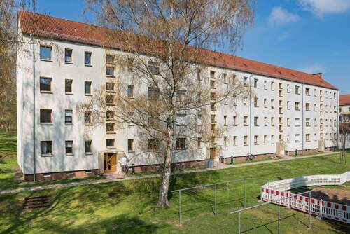 AWG_0001_Heckertstr.jpg - großzügige 3-Zimmer-Wohnung in ruhiger Lage
