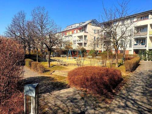 Outdoor-Freizeit für Kinder. Freude garantiert - 3 Zimmer Etagenwohnung in Berlin