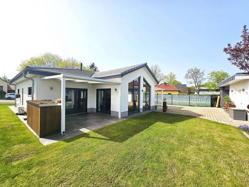 Haus Gartenansicht - 