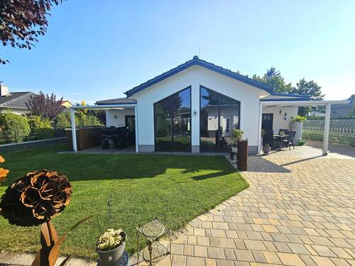 Haus Panketal - Exklusives, altersgerechtes Einfamilienhaus mit Garage, Werkstatt, Pool, Solar und Photovoltaik