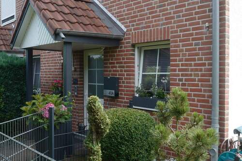 Eingangsbereich - 4 Zimmer Mehrfamilienhaus, Wohnhaus zum Kaufen in Kaltenkirchen