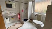 Haus 25b - Tageslichtbad mit Dusche - 